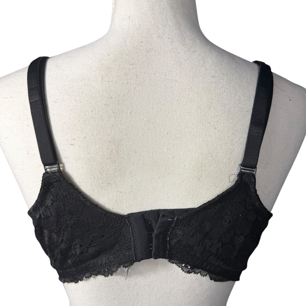 Victoria's Secret Wireless Bra Womens 38D Black Lace Trim Gold Hardware Comfort - Picture 10 of 12
